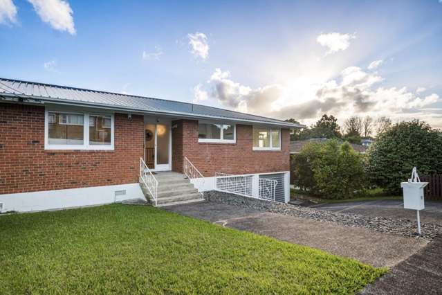 11 Mersey Place, New Windsor, Auckland