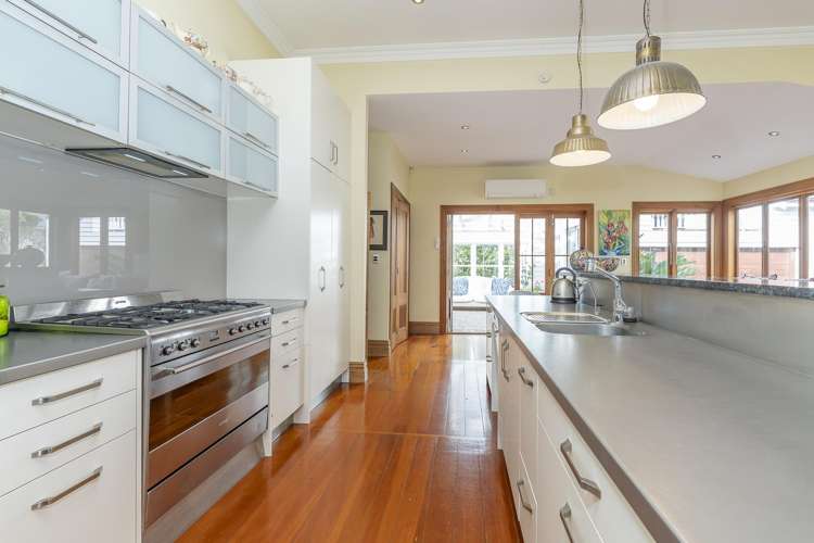 7 Queen Street Northcote Point_4