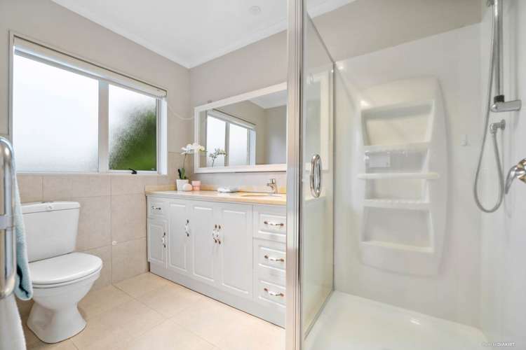 7 Soljans Place Flat Bush_6