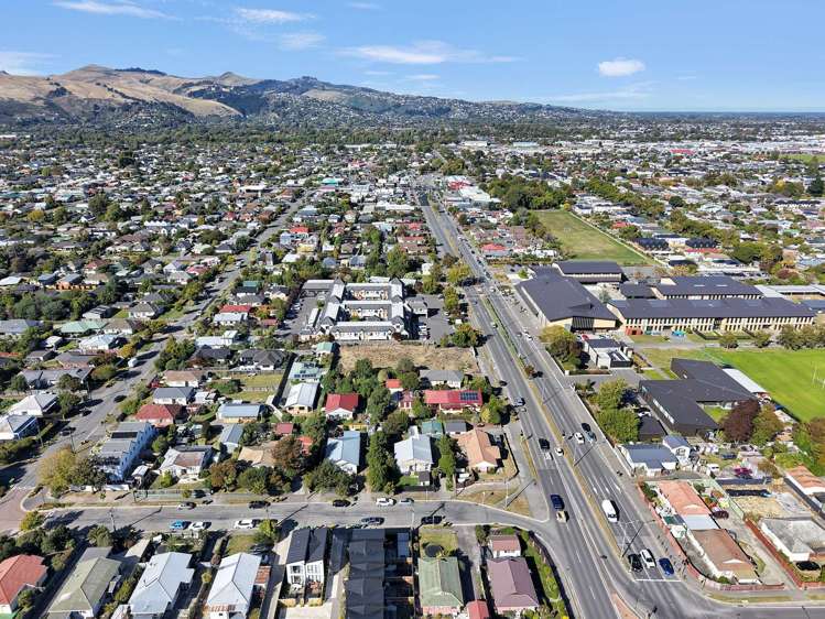 2/9 Marcroft Street Woolston_24