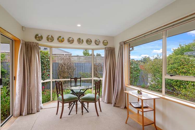 1/5a Rossiter Avenue Redwood_3