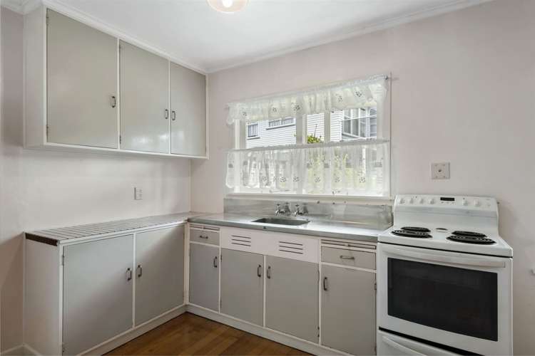 2 Meadowvale Avenue Forrest Hill_11