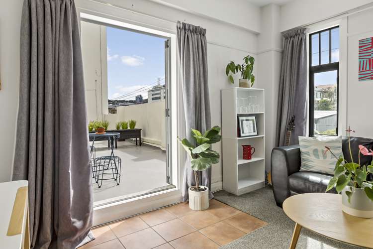 2/24 Elizabeth Street Mount Victoria_2