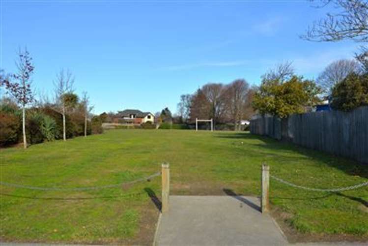 30 Pitcairn Crescent Bryndwr_12