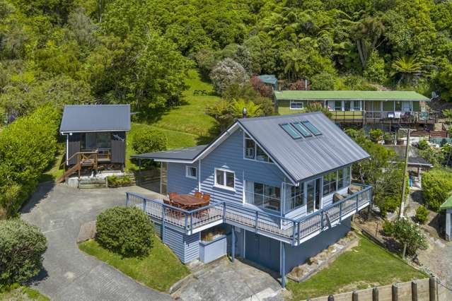 Coastal bliss -Views, Charm, and Income Potential