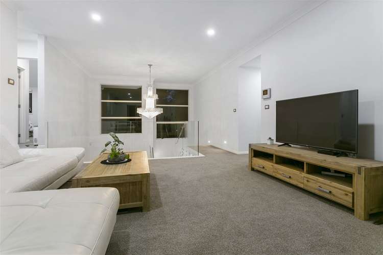 64 English Oak Drive Schnapper Rock_7