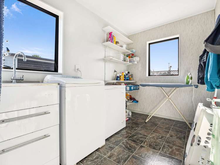 52 Racecourse Road Waiuku_13