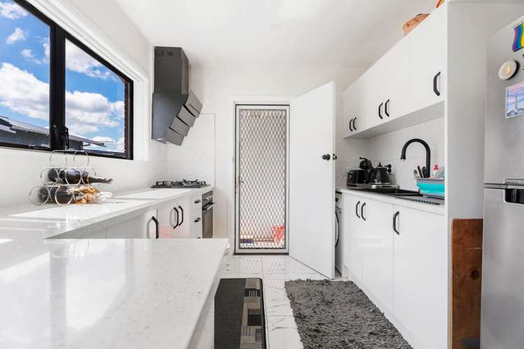 3/193 Shirley Road_5