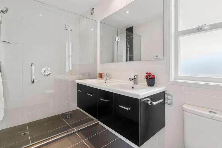 5/198 Hurstmere Road Takapuna_15