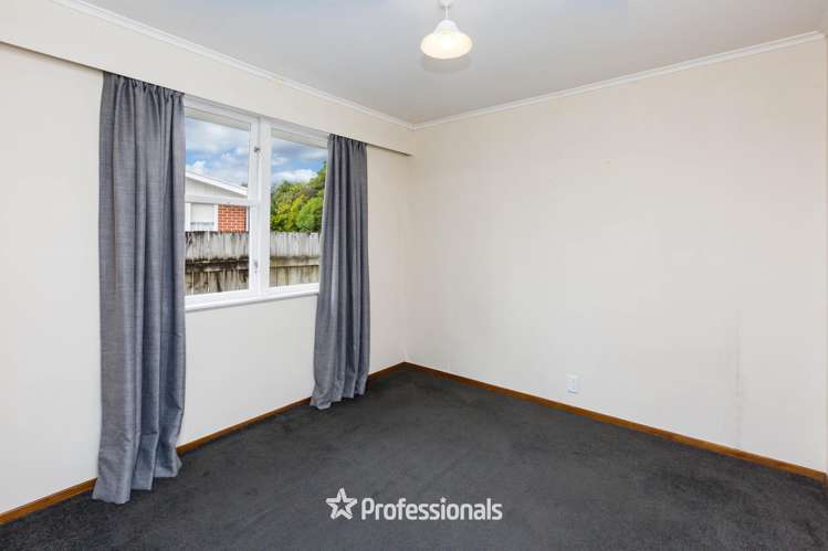 16 Ruru Crescent Heretaunga_9
