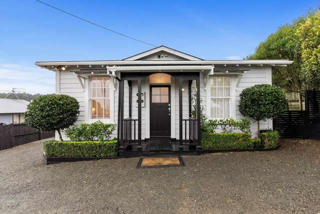 DELICIOUS CHARACTER WITH A GLORIOUS BACKYARD