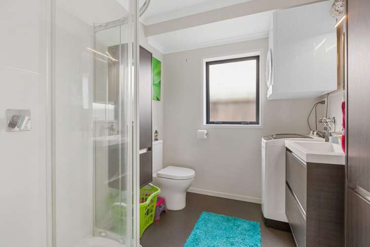 2/6 Warre Street Waitara_14