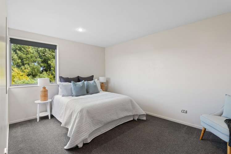 18 Henley Green Northwood_9