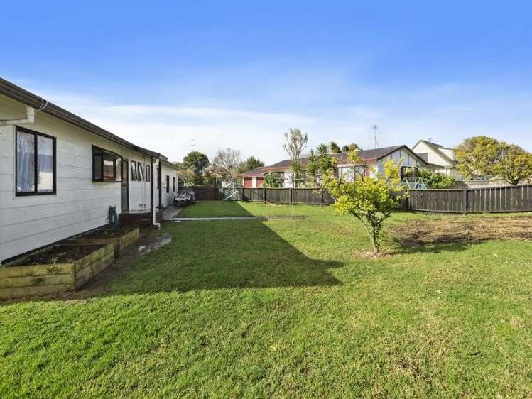 30 Leven Lane Totara Heights_13