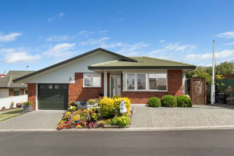 21 Racecourse Way_0
