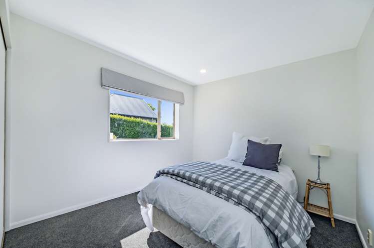 85 Pages Road Allenton_13