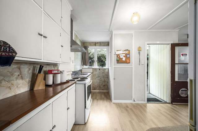 154 Clayton Road Mangakakahi_2