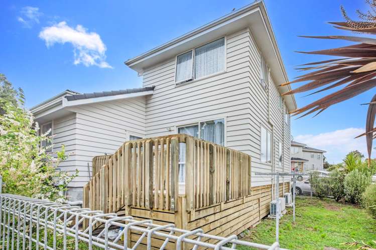 11 Manatu Lane Kelston_1