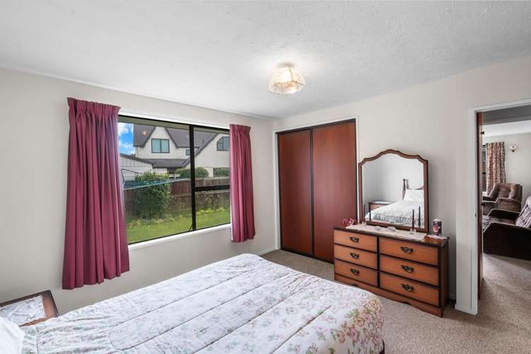 29 Wyatt Place Russley_23