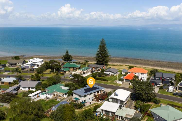 22 Seaview Avenue Te Puru_31