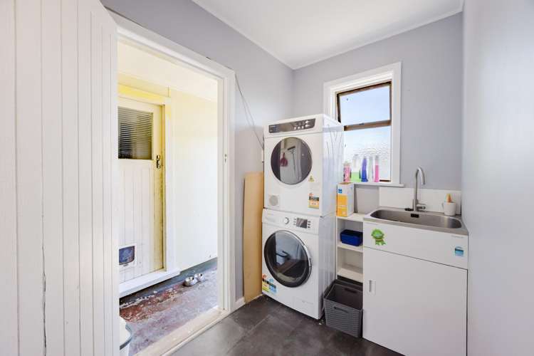 13 Harold Holt Avenue Onekawa_14