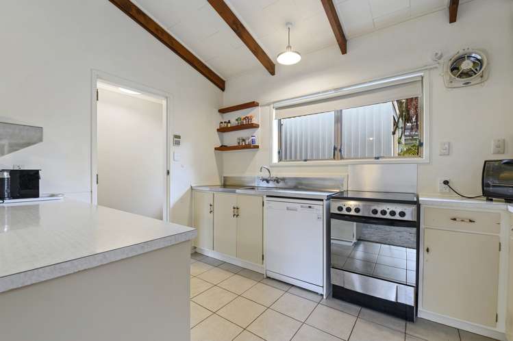 63b Ranolf Street Victoria_5