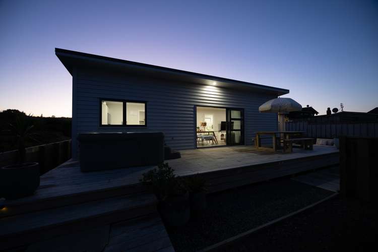 24 Marine Parade South Foxton Beach_28