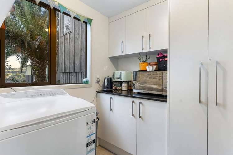 17 Empressa Heights Helensville_11