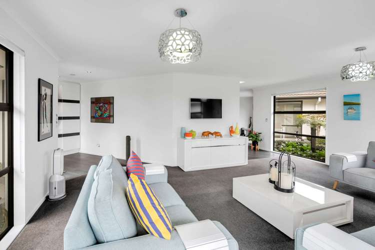 29 Araucana Way Burwood_8