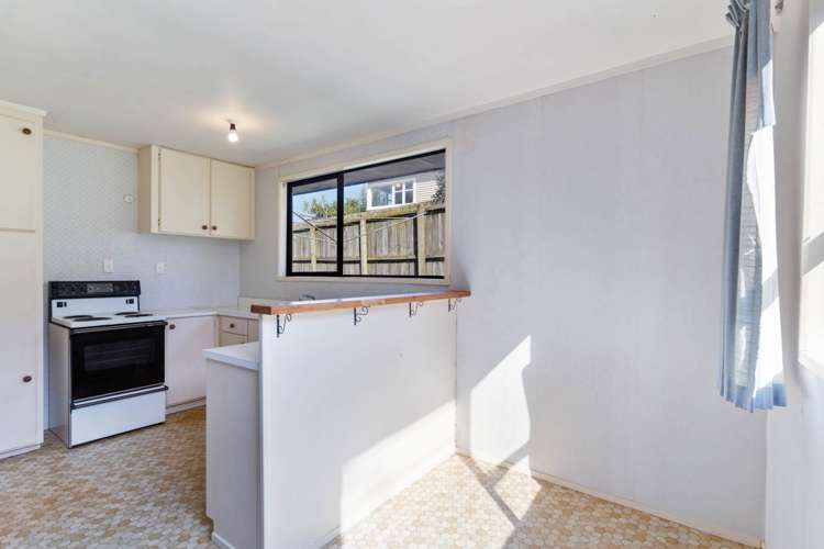 2/6 Cresta Avenue Beach Haven_5