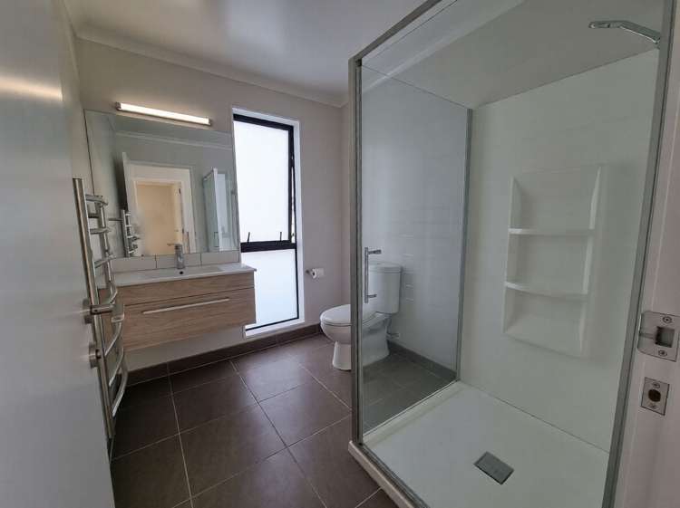 24 Sacred Kingfisher Road Hobsonville_5