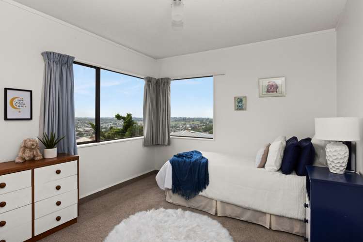 90 Churchill Drive Taradale_18