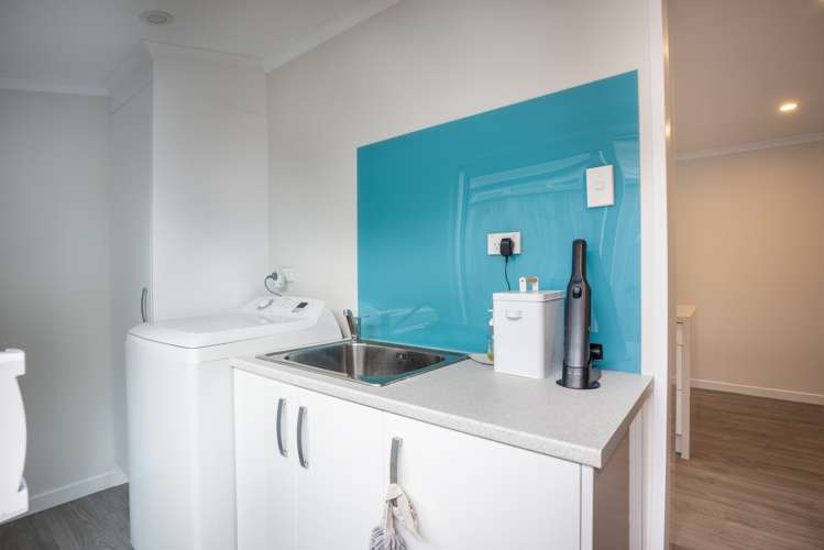 8 York Crescent Westown_15