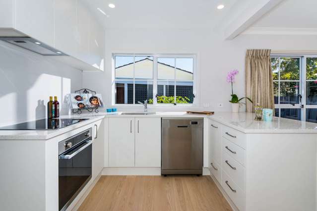 2/6 Jutland Road Hauraki_3