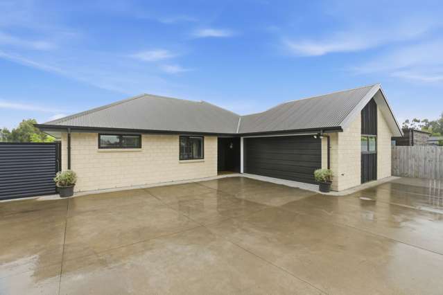 Outstanding 4 Bedroom Home & Exceptional Parking