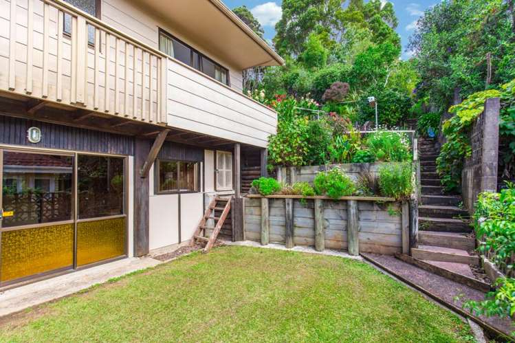 221 Woodlands Park Road Titirangi_19