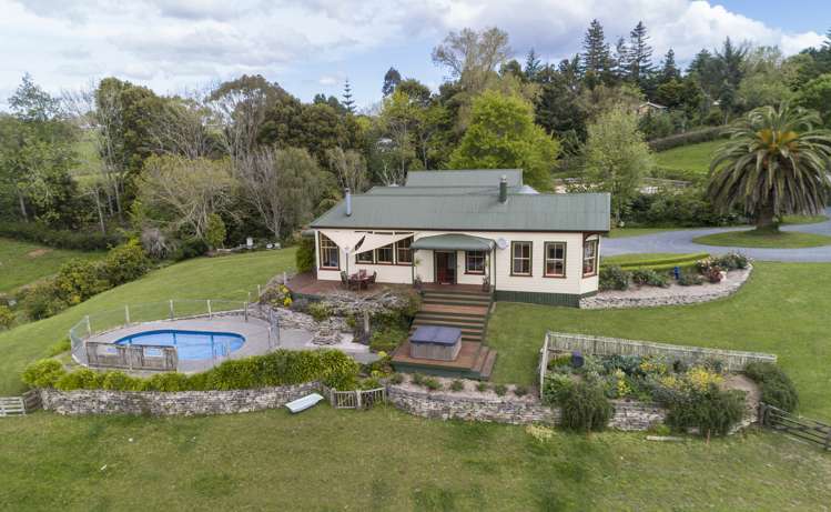 24 Robertson Road Whatawhata_3