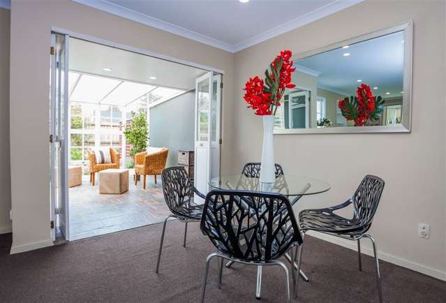 2/20 Stratford Street Merivale_4