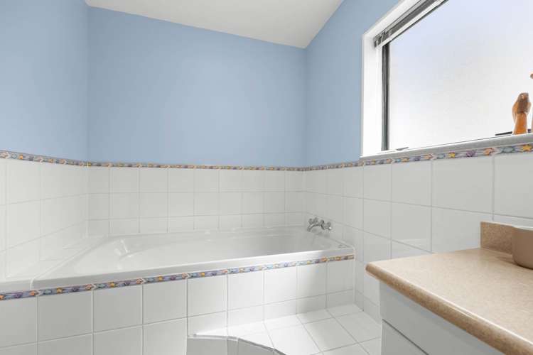 3 Seaford Place Murrays Bay_31