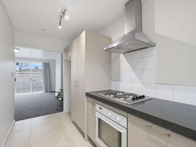 2/538 Gloucester Street Linwood_4