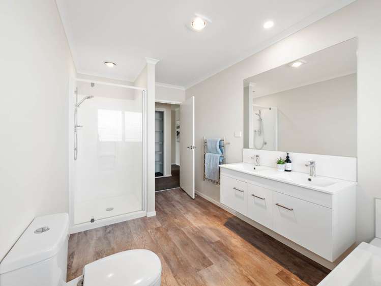 32 Augusta Rise Omokoroa_13