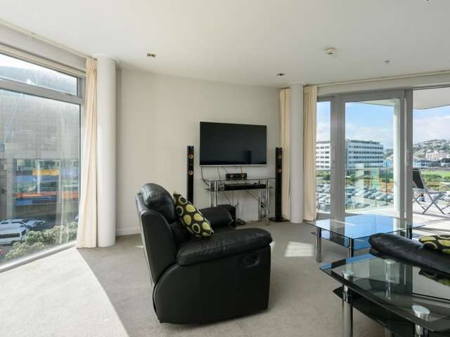 4f/82 Cable Street Te Aro_4