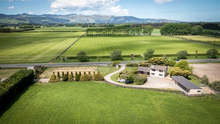 412 Birchs Road Lincoln_32