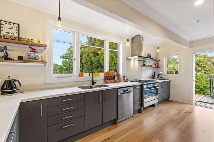 36 West Lynn Road Titirangi_11