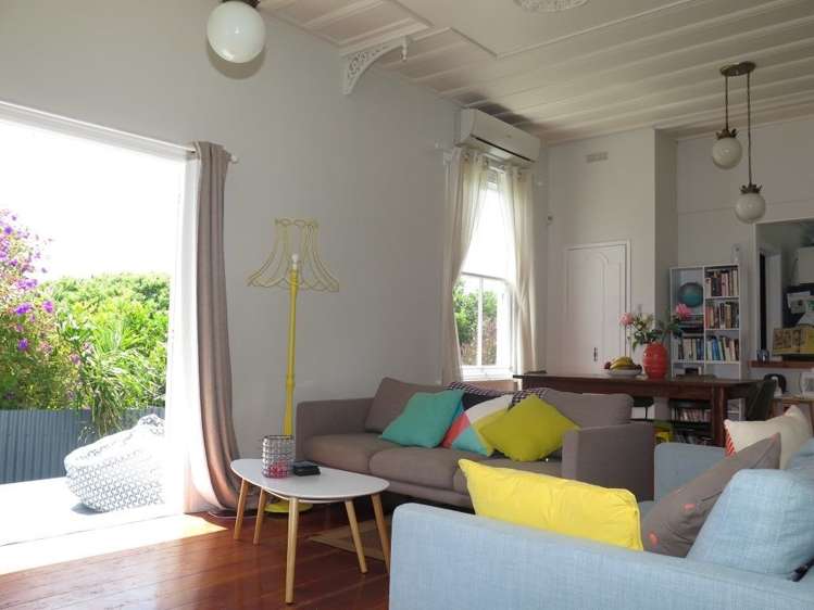 2 Smith Street Raglan_5