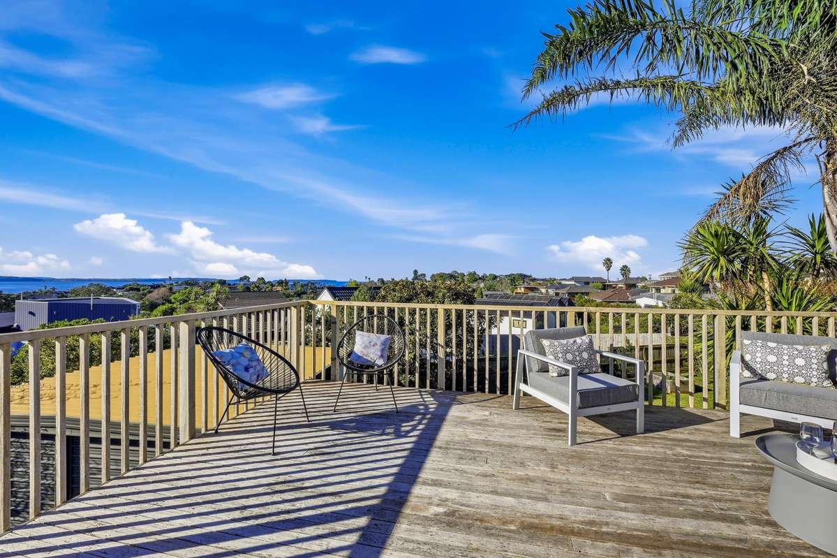 2/983 Beach Road_4