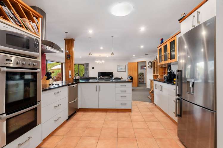 8 Forest Place Lynmore_13