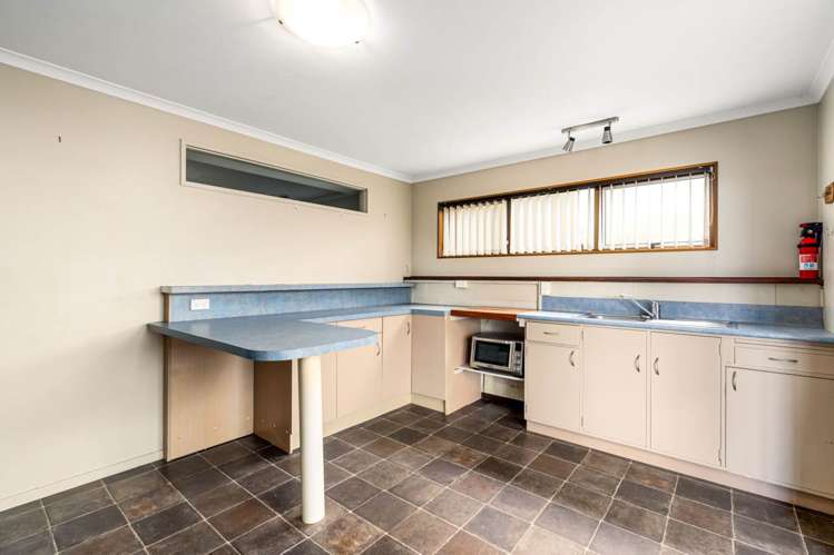 86 Mackesy Road Parahaki_16