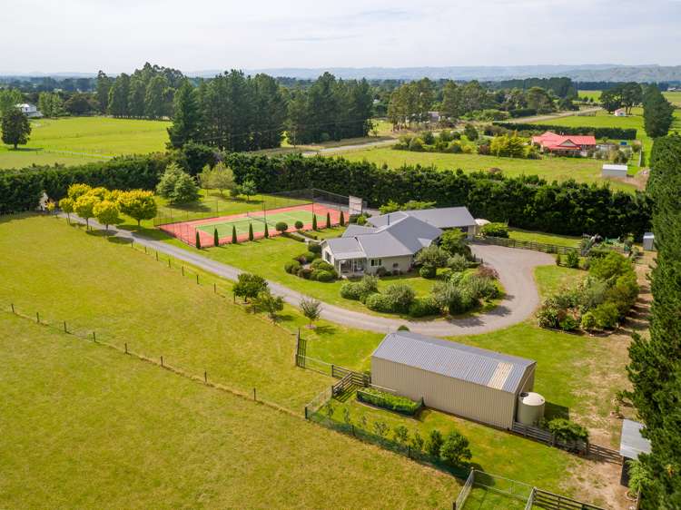 213 Woodside Road Woodside_24