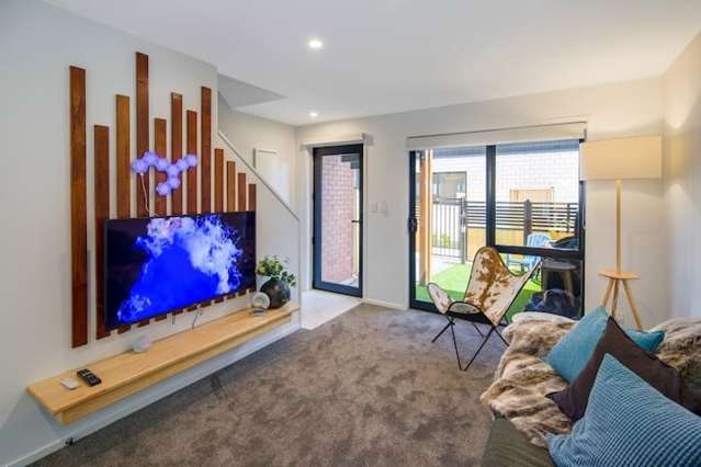 4/12 Biddle Crescent 1353_4